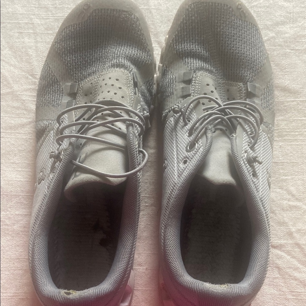 Gray Women’s On Cloud Athletic Shoes